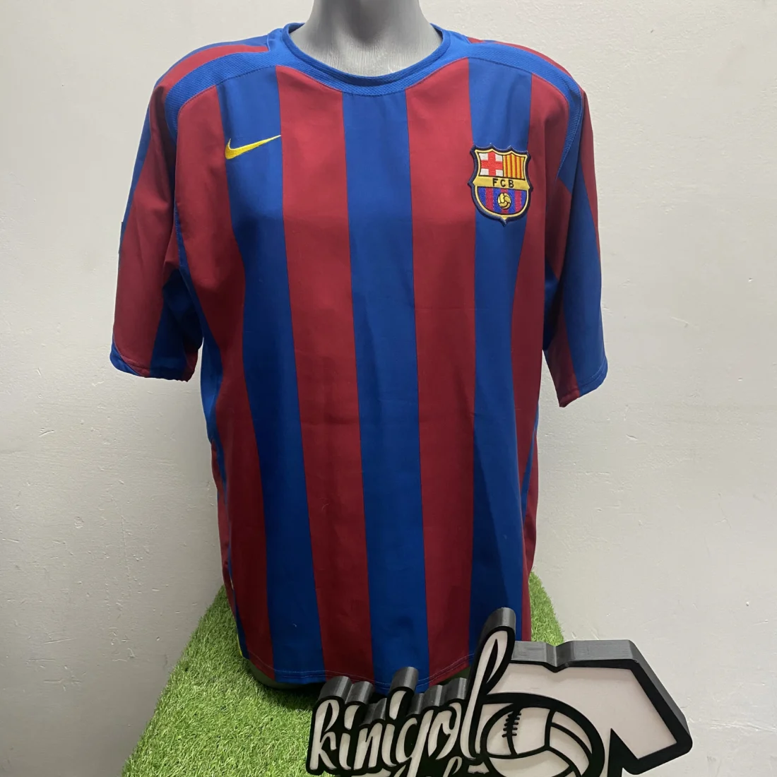 Camiseta-Barcelona-nike-sin-dorsal-total90-Temporada 2004-2005